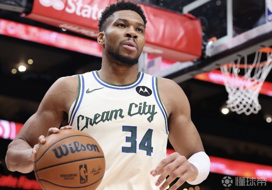 名记：现在我更倾向于字母哥会留队，目前有力竞争者只剩热火